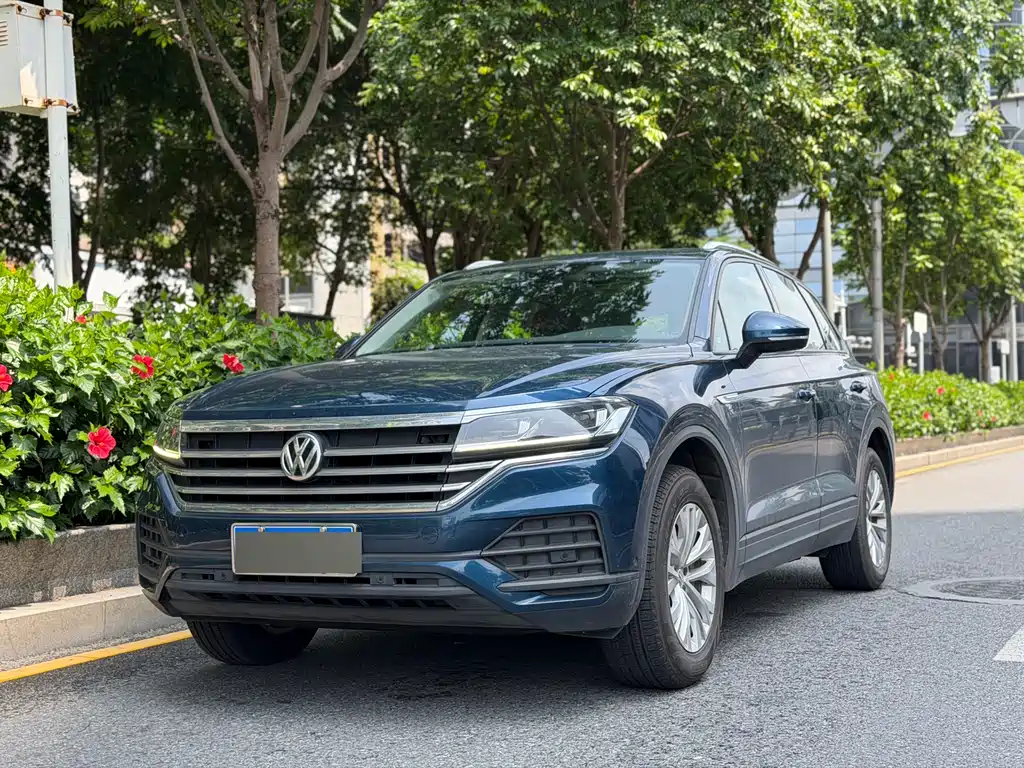 Купить Volkswagen Touareg