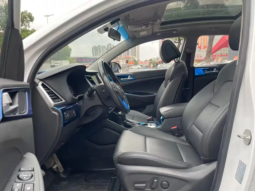 Hyundai Tucson - фото 8