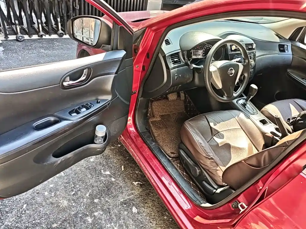 Nissan Tiida — миниатюра 16