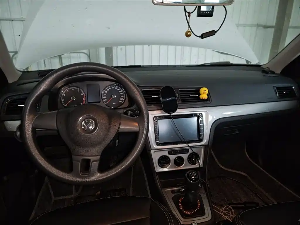 Volkswagen Lavida 2013 1.6L MT