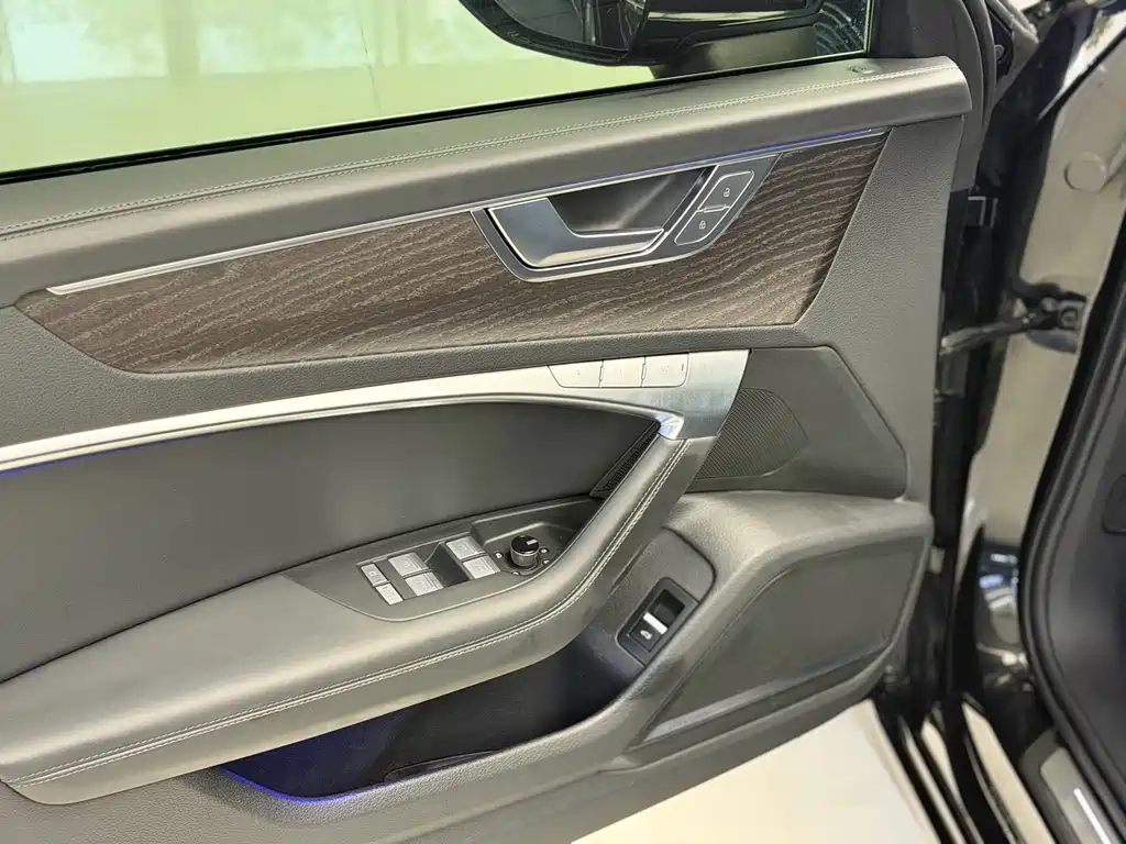 Audi A6L — миниатюра 4