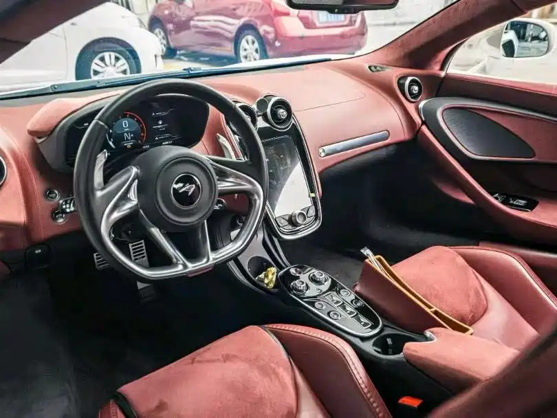 McLaren GT — миниатюра 9