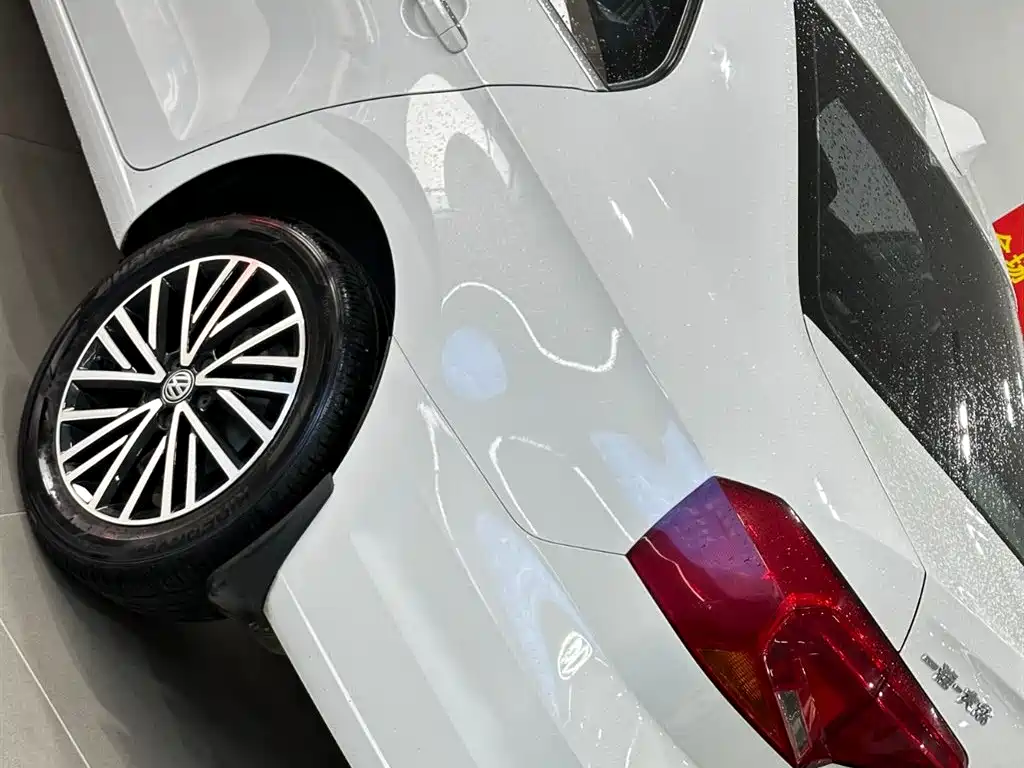 Volkswagen Jetta — миниатюра 24
