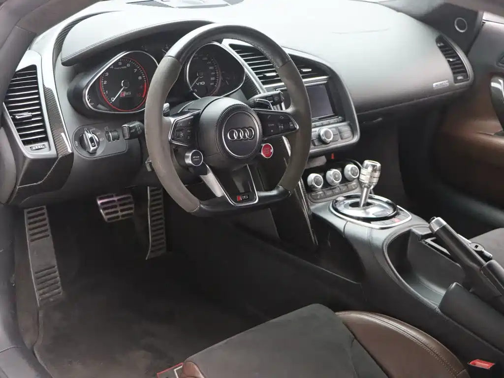 Audi R8 — миниатюра 12