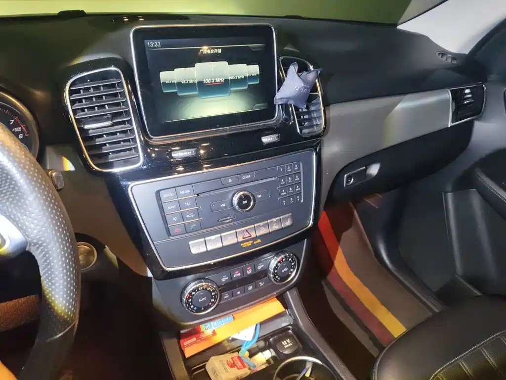 Mercedes-Benz GLE (Import) — миниатюра 14