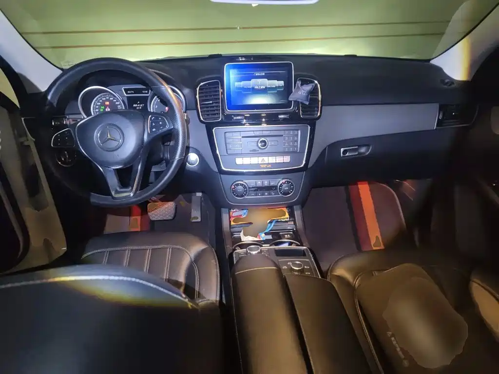 Mercedes-Benz GLE (Import) — миниатюра 10