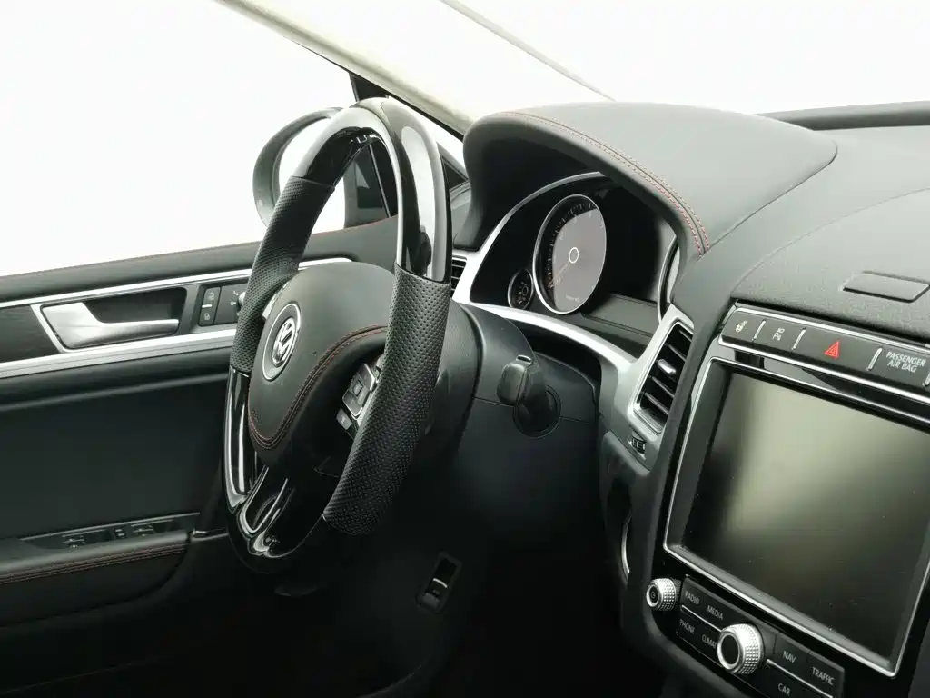 Volkswagen Touareg — миниатюра 22