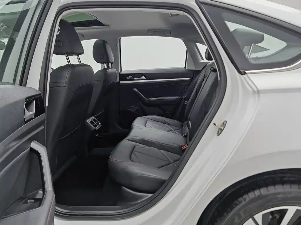 Volkswagen Lavida — миниатюра 15