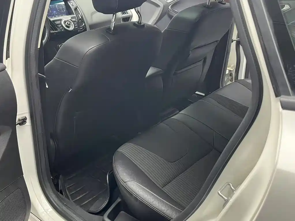 Ford Focus — миниатюра 13