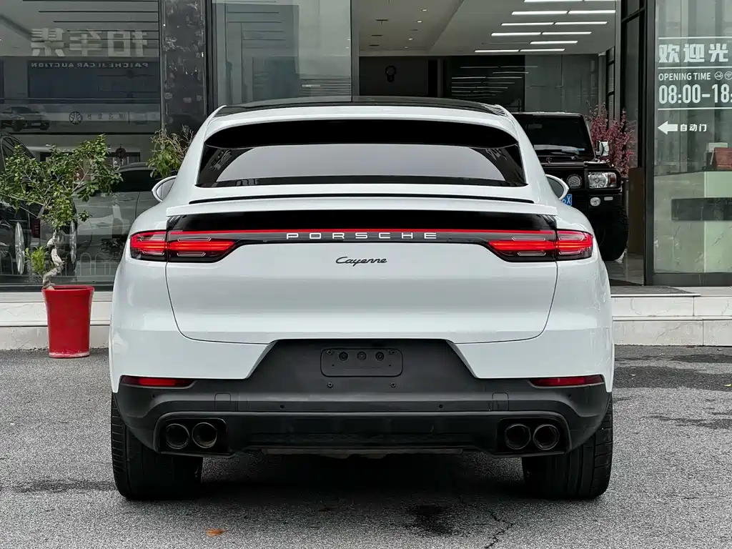PORSCHE CAYENNE