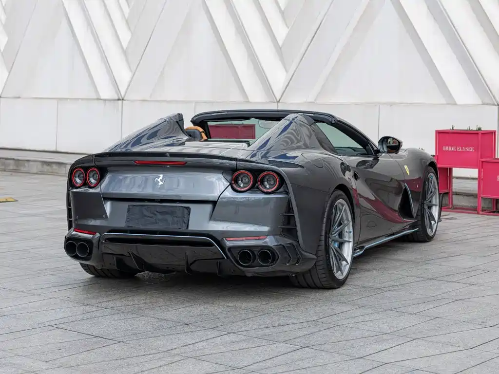 Ferrari 812 — миниатюра 4