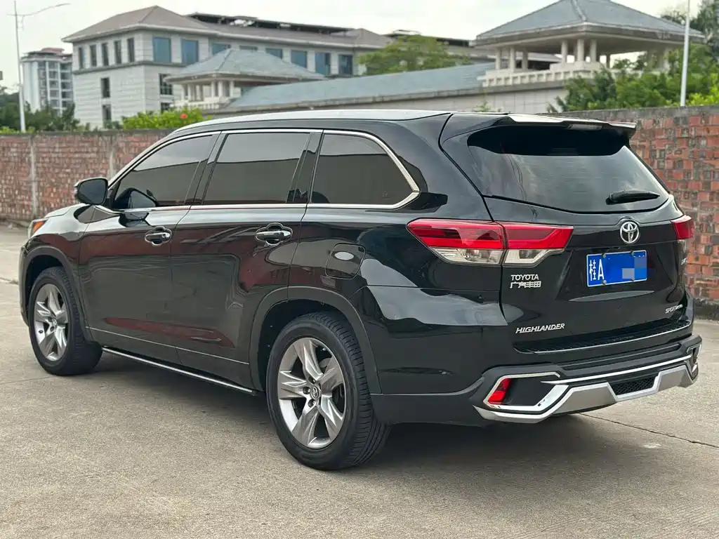 Toyota Highlander — миниатюра 9