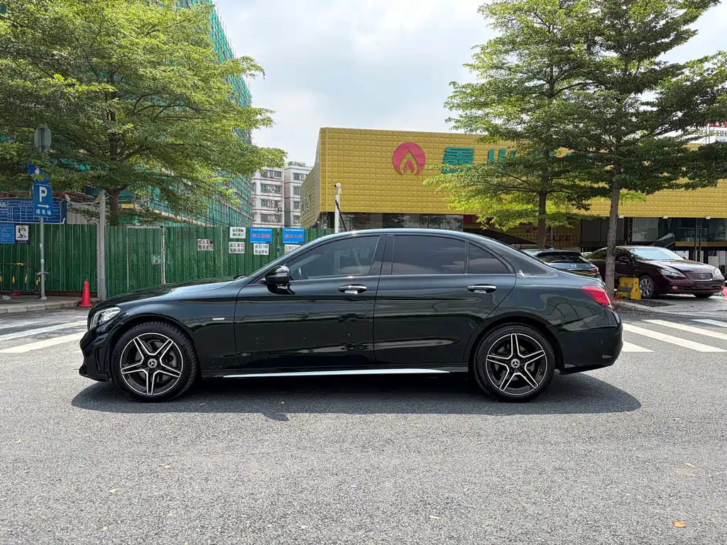 Mercedes-Benz C-Class — миниатюра 7