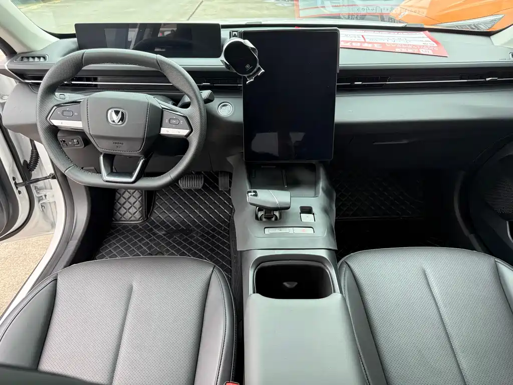 Changan Eado — миниатюра 8
