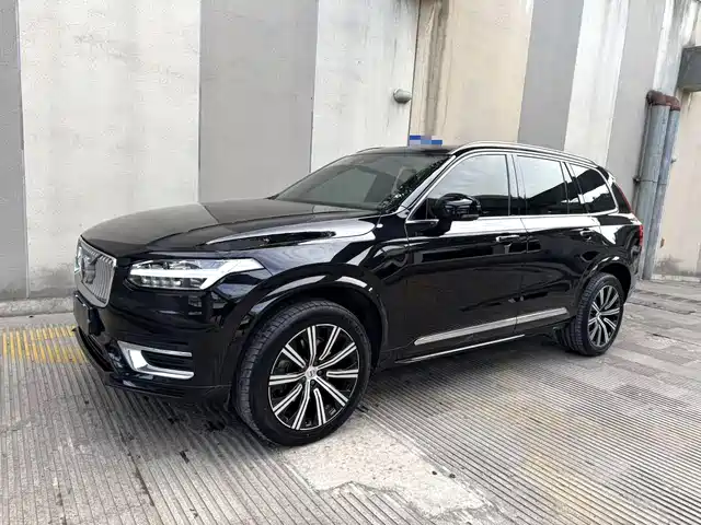 VOLVO XC90 2022