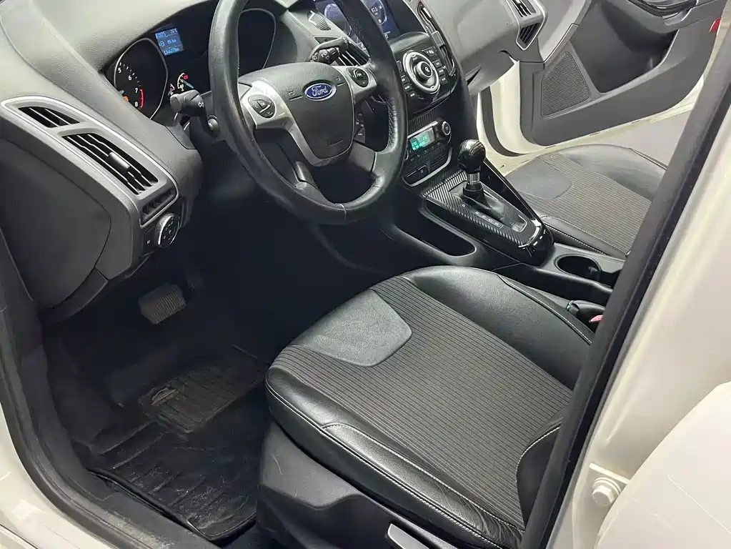 Ford Focus — миниатюра 6