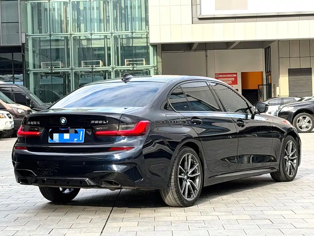 BMW 3 Series — миниатюра 8