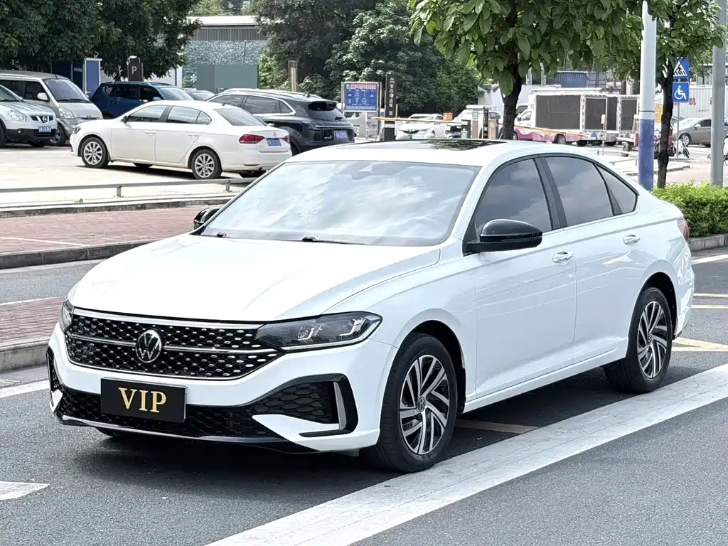 Volkswagen Lavida — миниатюра 8