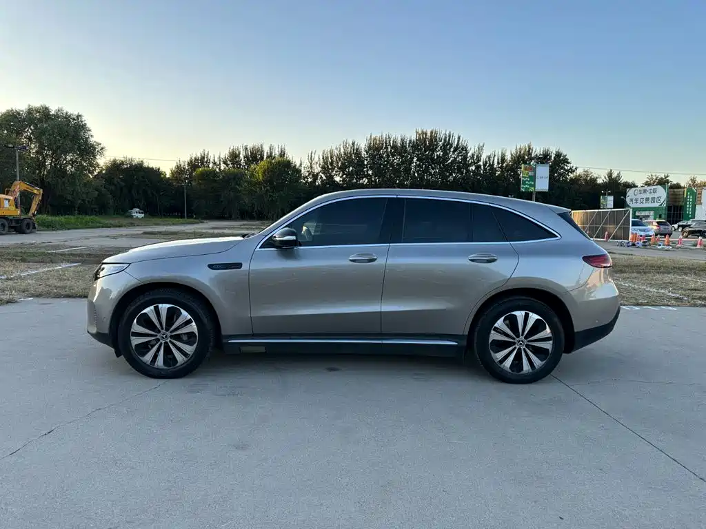 Mercedes-Benz EQC — миниатюра 7