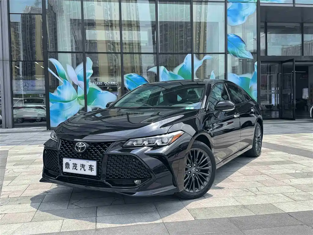 Купить Toyota Avalon