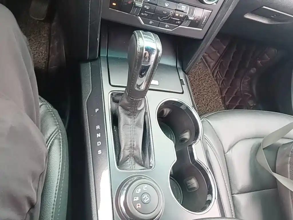 Ford Explorer (Import) — миниатюра 14