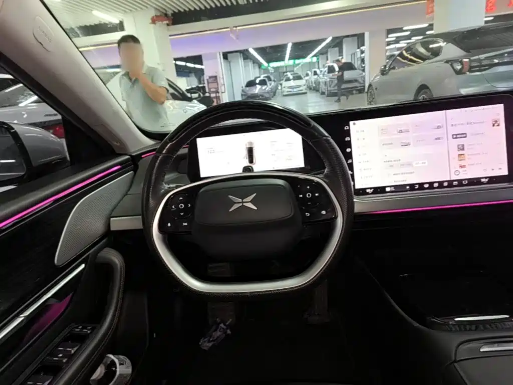 XPeng P7 — миниатюра 11
