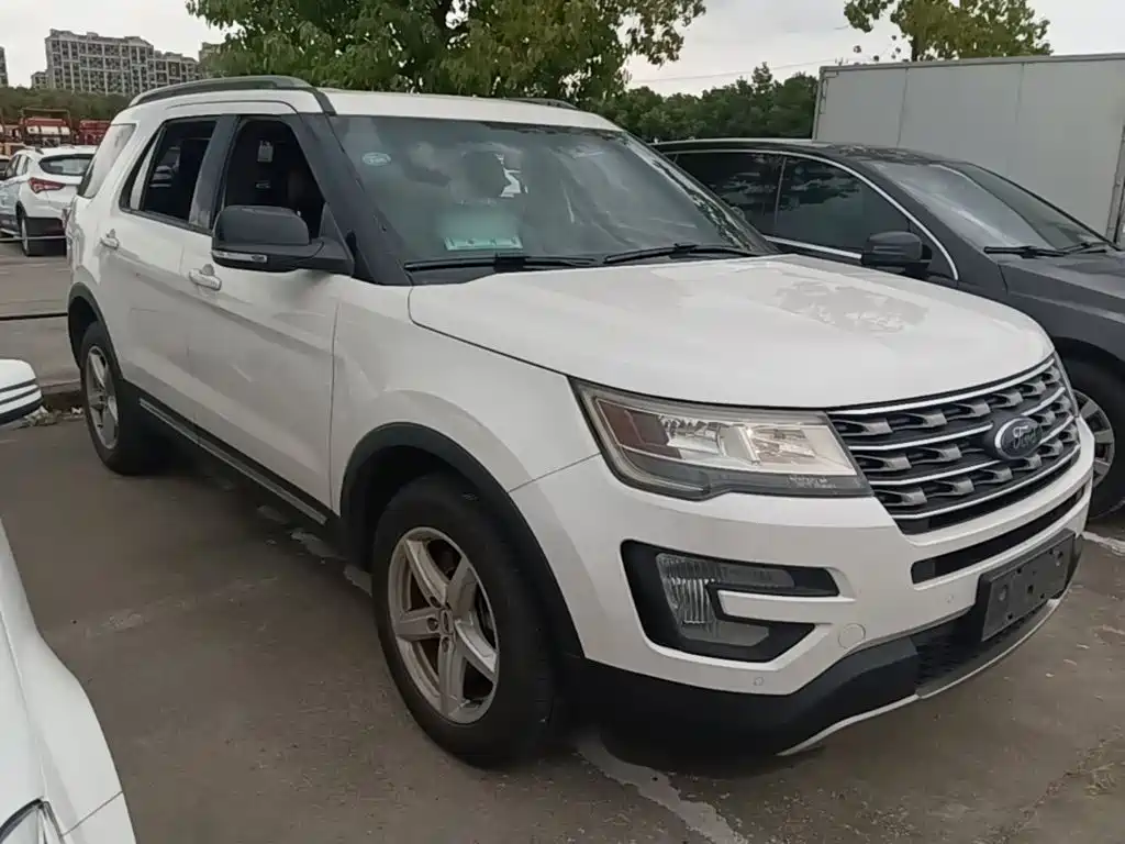 Ford Explorer (Import) — миниатюра 4