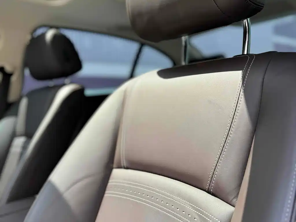 BMW 5 Series — миниатюра 4