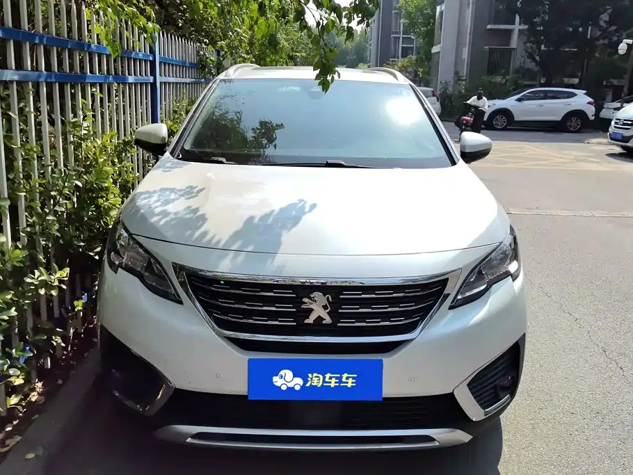 Peugeot 5008 — миниатюра 2