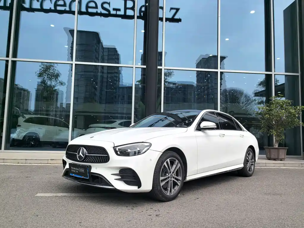 Mercedes-Benz E-Class 2022