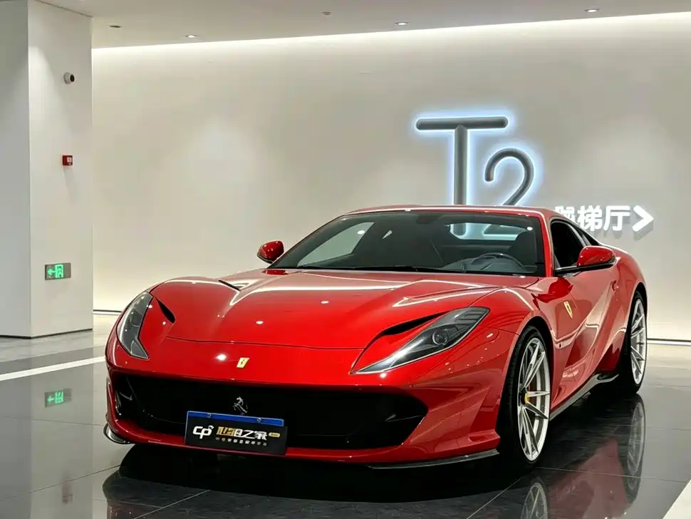 Ferrari 812