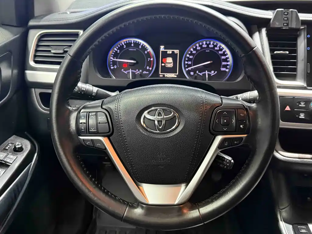 Toyota Highlander — миниатюра 8