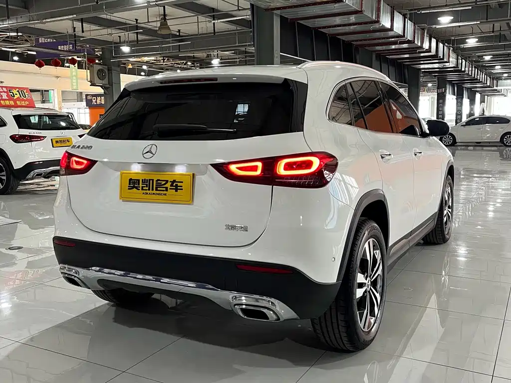 Mercedes-Benz GLA — миниатюра 6