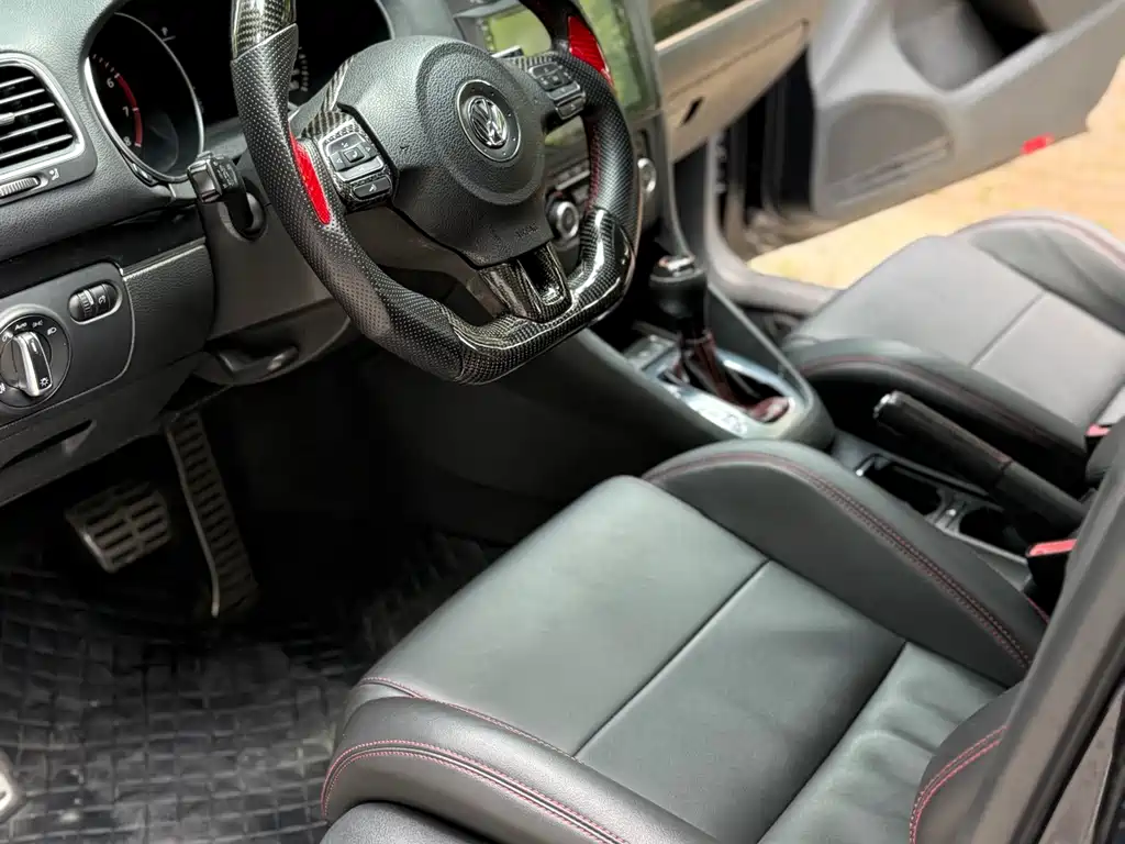 Volkswagen Golf GTI GTI 2010 2.0TSI GTI