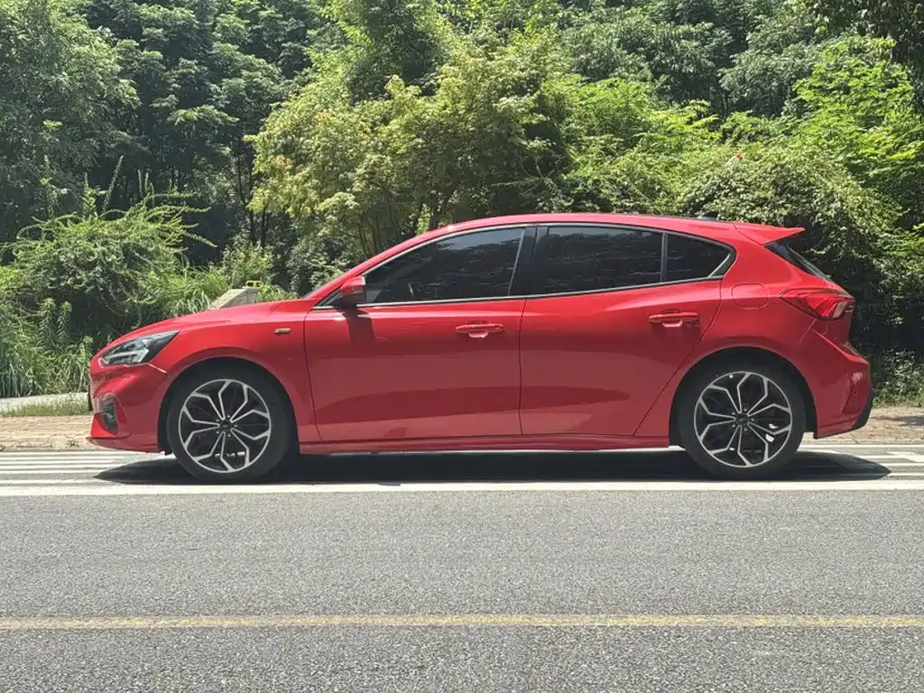 Ford Focus — миниатюра 5