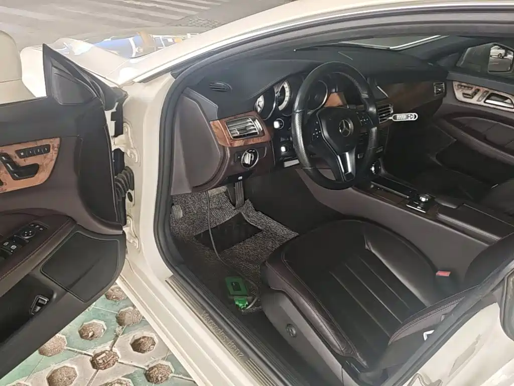 Mercedes-Benz CLS — миниатюра 16