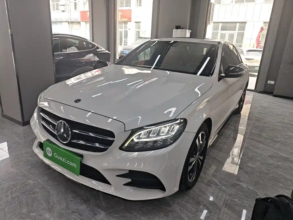 Mercedes-Benz C-Class — миниатюра 2