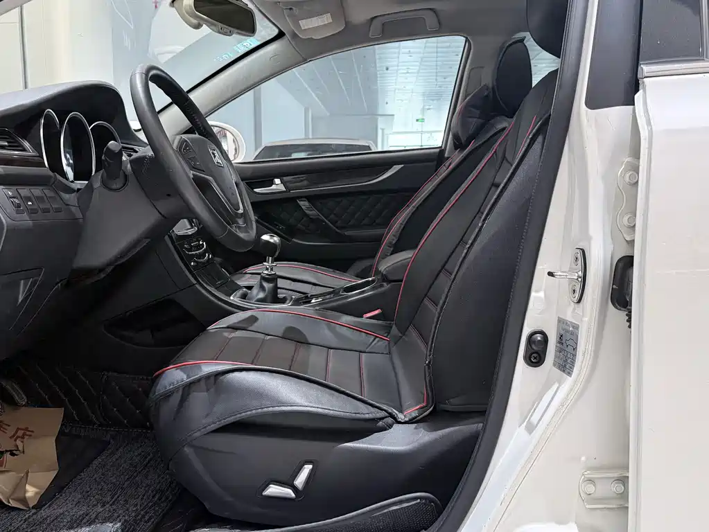 Zotye Zotye Z500 — миниатюра 10