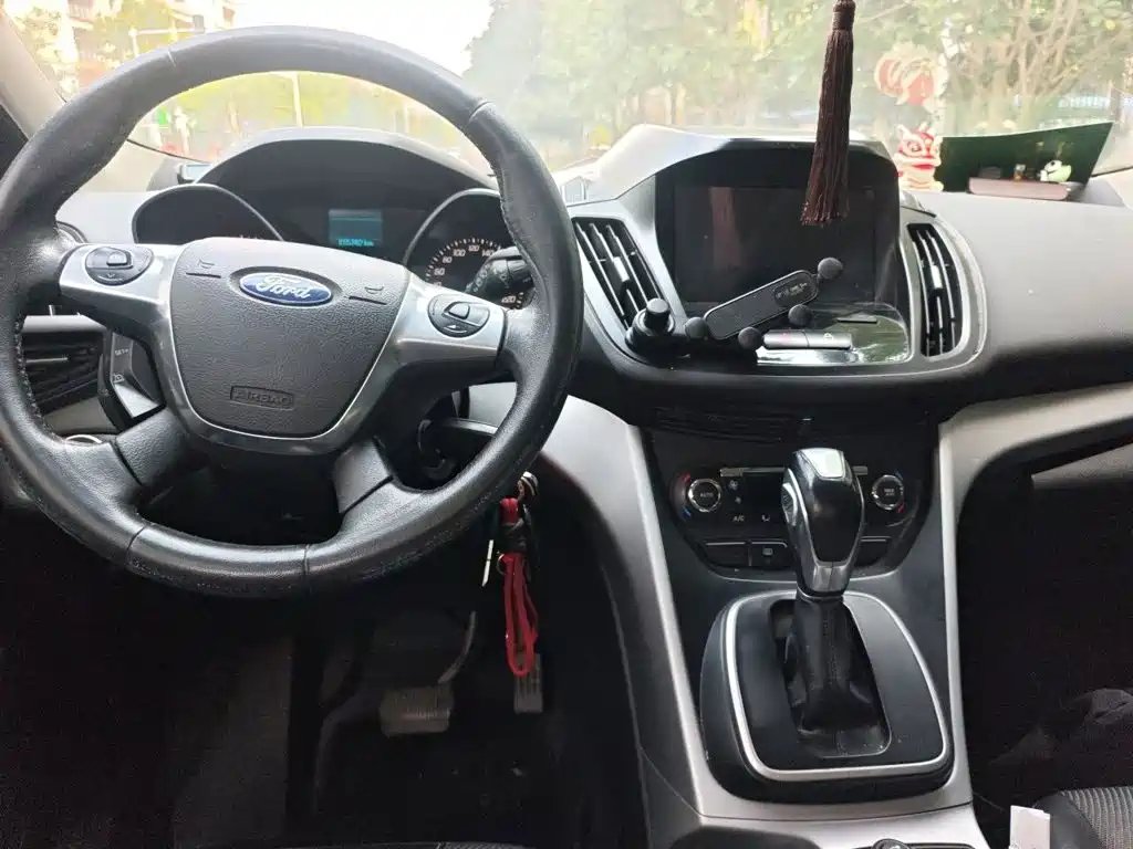 Ford Kuga — миниатюра 5