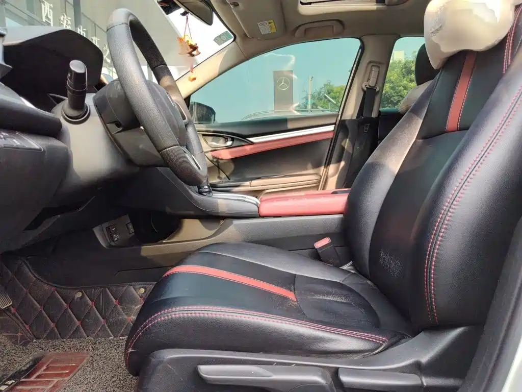 Honda Civic — миниатюра 8