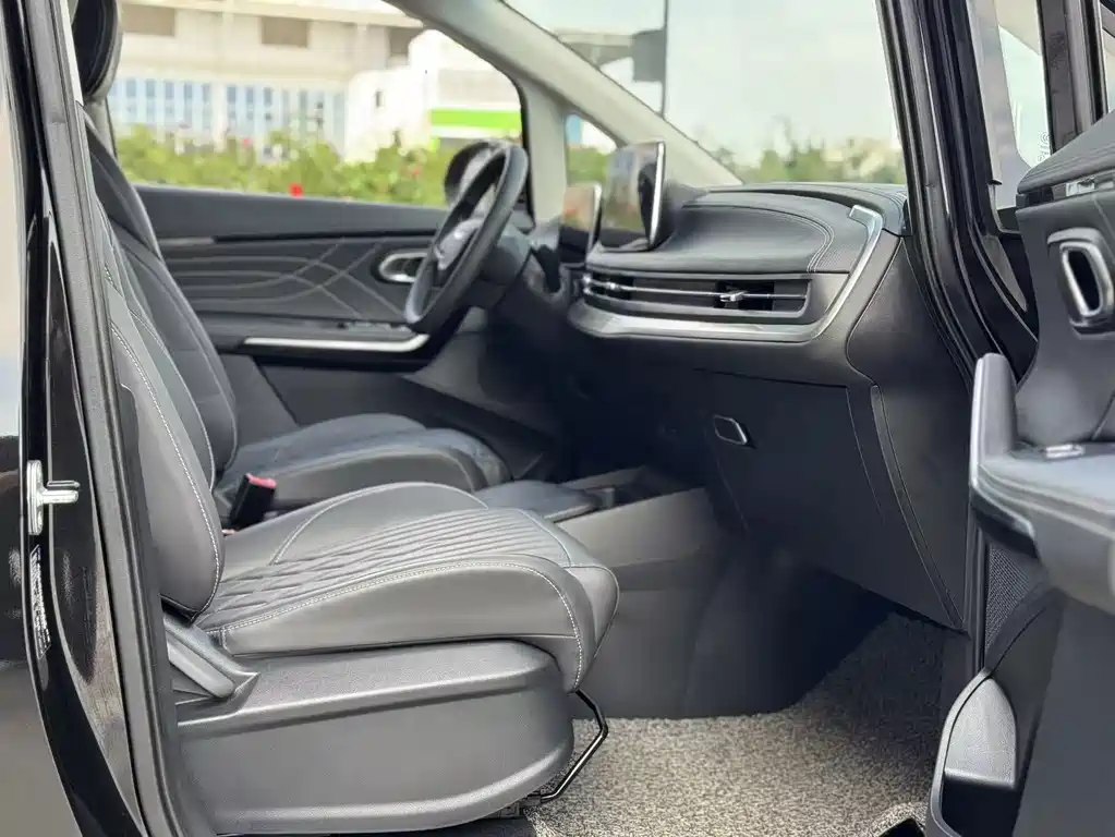 MAXUS Dajia 9 — миниатюра 6