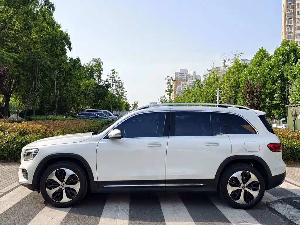 Mercedes-Benz GLB — миниатюра 4