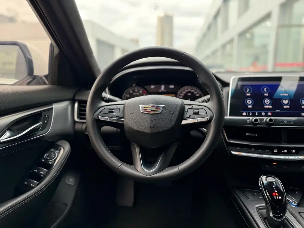 Cadillac CT5 — миниатюра 8
