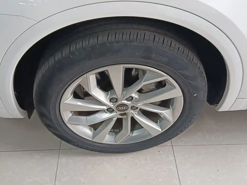Audi Q5L — миниатюра 23