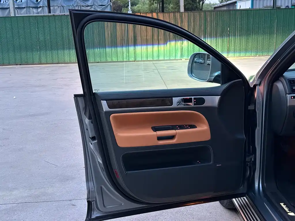 Volkswagen Touareg — миниатюра 21