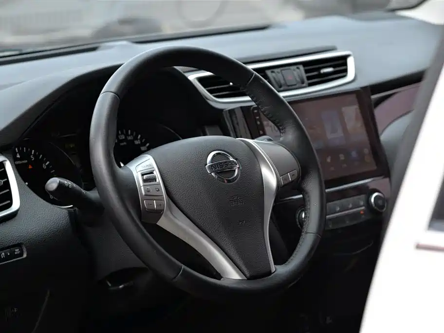 Nissan Qashqai 2017 2.0L CVT Smart V