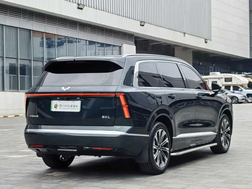 Wuling Xingguang L — миниатюра 6