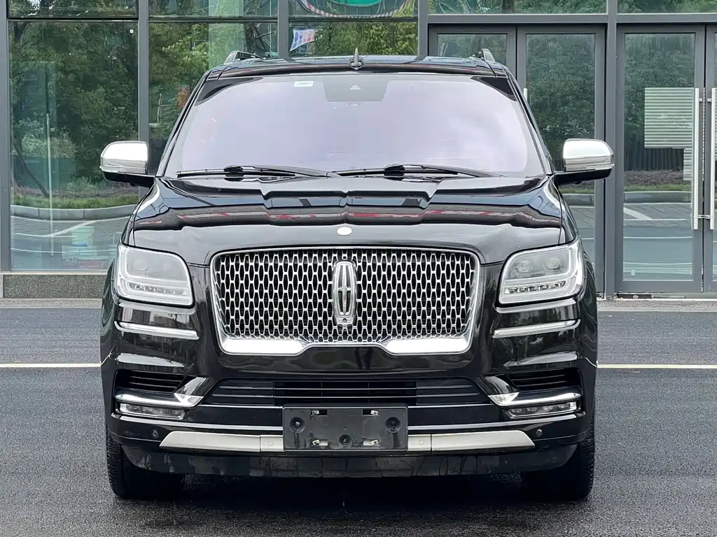 Lincoln Navigator — миниатюра 2
