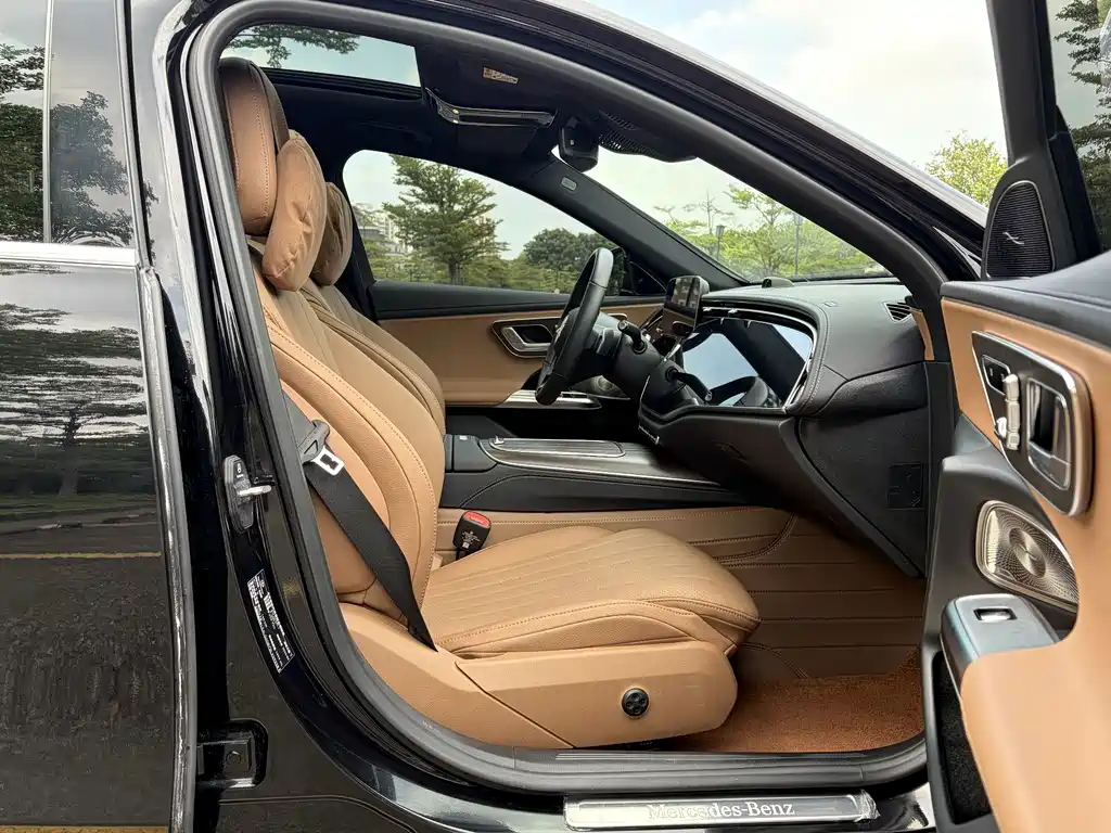 Mercedes-Benz E-Class — миниатюра 19