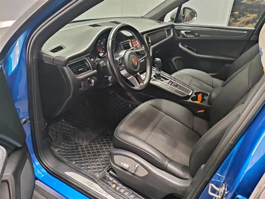 Porsche Macan — миниатюра 13